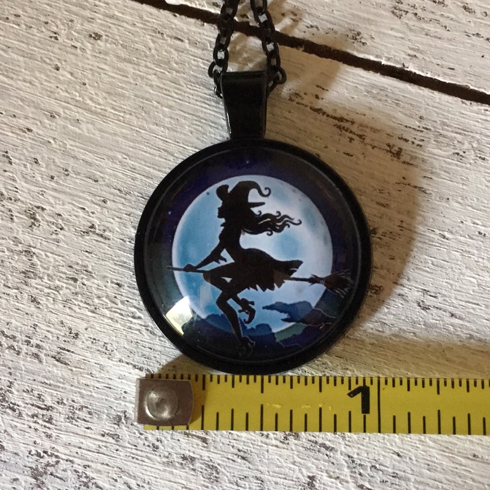 Witch Necklace - Picture 8 of 8
